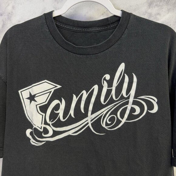 Famous Stars & Straps T Shirt Mens XL Black Streetwear Blink-182 Family - Picture 1 of 8